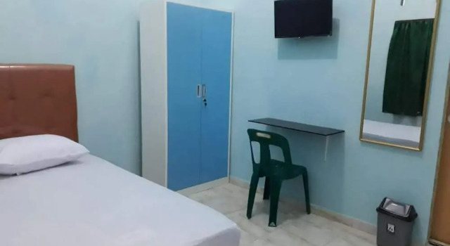 OYO Life 92780 Kost Bara