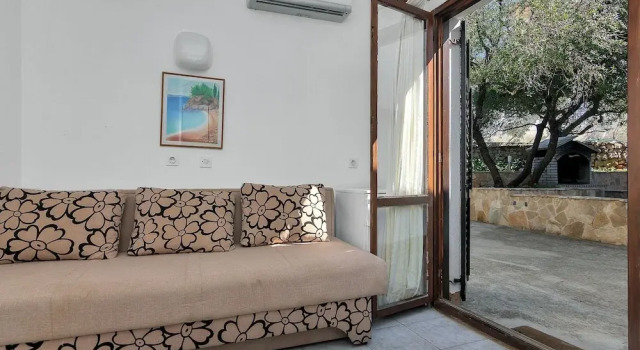 Igor - 5 m From Beach - B, Varaa Hotelli Pokrivenik Split-Dalmatia