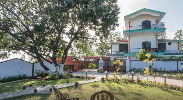 OYO 23514 Corbett Farm Homestay, Rezerwuj Pobyt na farmie Hotele w Uttarakhand z basenem, Basen