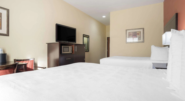 Четырёхместный номер Standard Best Western Plus Flowood Inn & Suites