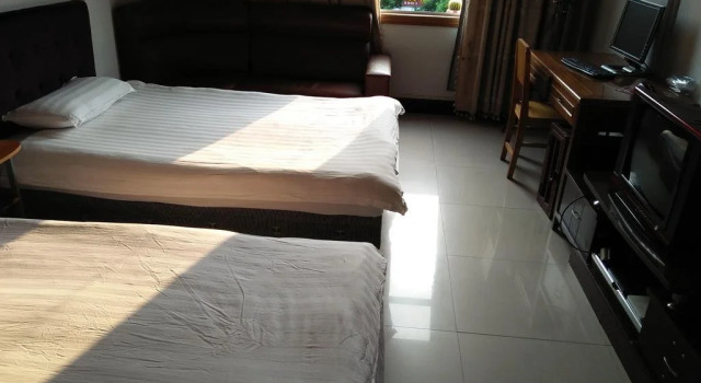 Haina Baichuan Inn, Book Hotel Hoteller i Hengdian med parkering, Parkering