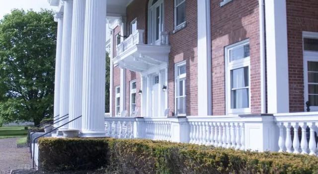 White Spring Manor, Забронировать Отель Дженива Seneca Lake Wine Trail