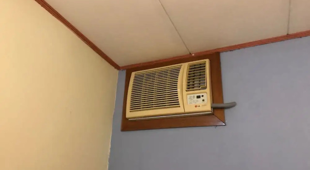 Кровать в общем номере Amazon Dream House with AC and Starlink