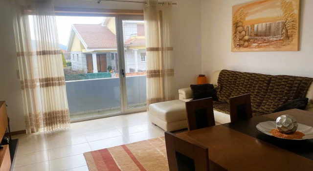 3 Bedroom Flat Aguiar, Book Lejlighed  