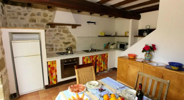 Holiday House with Pool & Large Garden Overlooking Lake near Tuscany, Rezervasyon Otel Umbria havuzlu oteller, Yüzme Havuzu