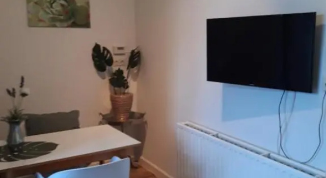 Vakantiewoning 100m van het strand met 1 Slaapkamer, Book Hotel Westkapelle 