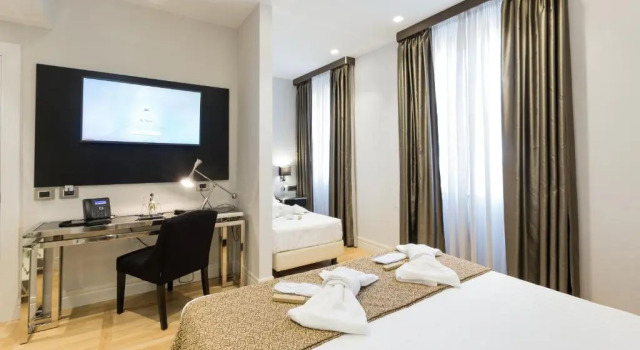 Трёхместный номер Deluxe Floris Hotel