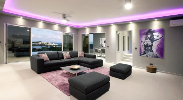 Contemporary Villa, Great Views, Pool, Hot Tub, AC, Free Wifi, Near Orient Bay Beach!