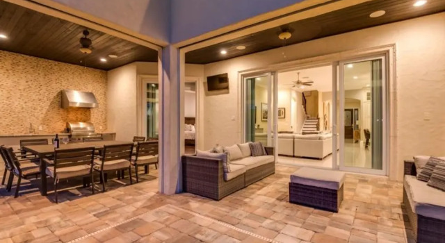 7 Bdrmstheatergamermpoolmansion