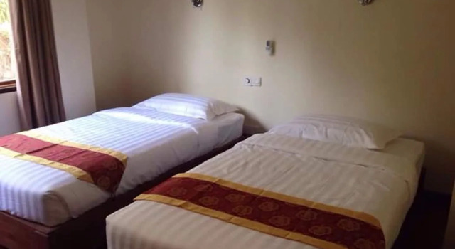 Kyaw Myanmar Hotel, Prenota Hotel Jake Taw Village Rakhine State