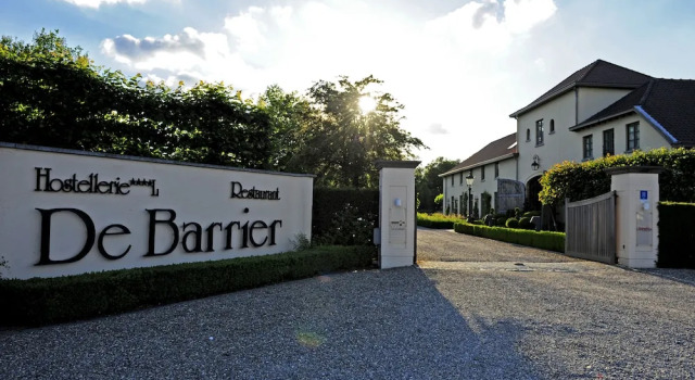 De Barrier - Different Hotels