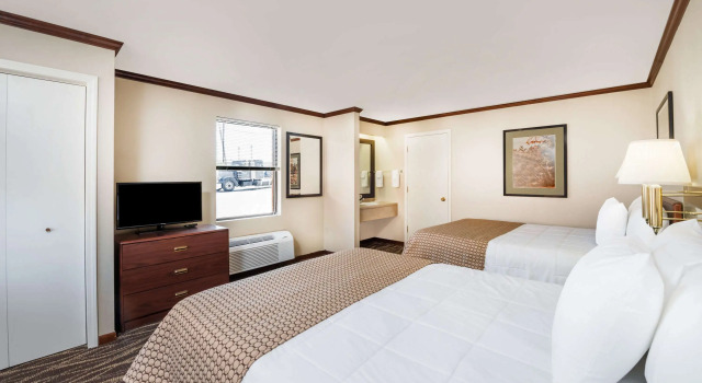 Четырёхместный номер Economy Knights Inn Jacksonville