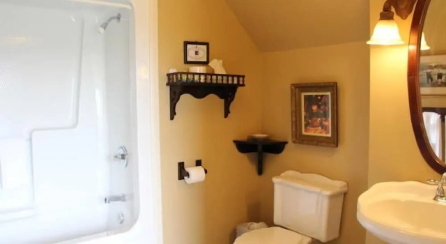 Четырёхместный номер Standard Lynwood Inn