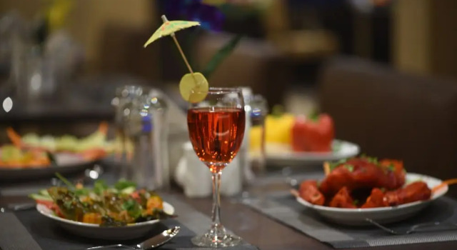 The Grace, Prenota Hotel Hotel a Kamarhati con colazione, Colazione