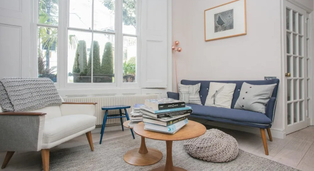 2 Bedroom Home in Kentish Town, Забронировать Дом для отпуска Коттеджи Лондона, рядом с Театр Technis, Коттедж