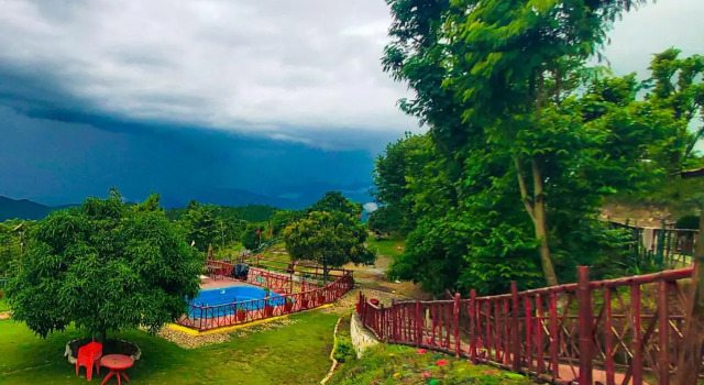 Forest Bliss Resort, Rezervovat Lázně / Resort Prem Nagar Uttarakhand