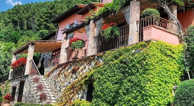 B-Happy Villas, Buchen Sie Villa Hotels in Buti mit Pool, Schwimmbad