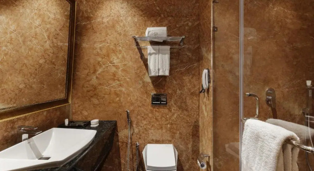 Номер Executive La Marvella, Bengaluru
