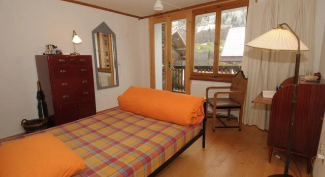 BnB Hasatrog Jenaz, Book Bed and Breakfast  
