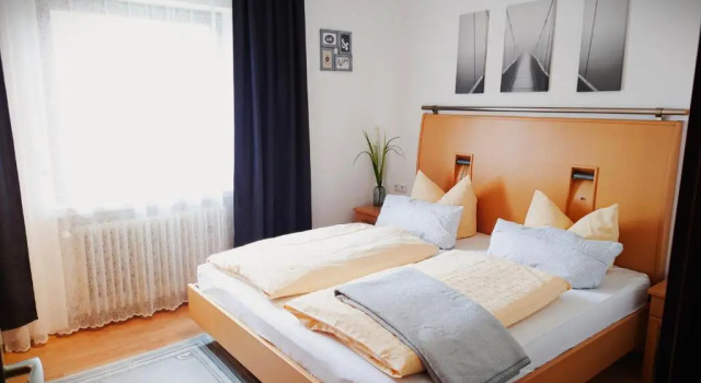 Hotel Garni Zur Traube, Book Hotel Höhr-Grenzhausen Westerwald