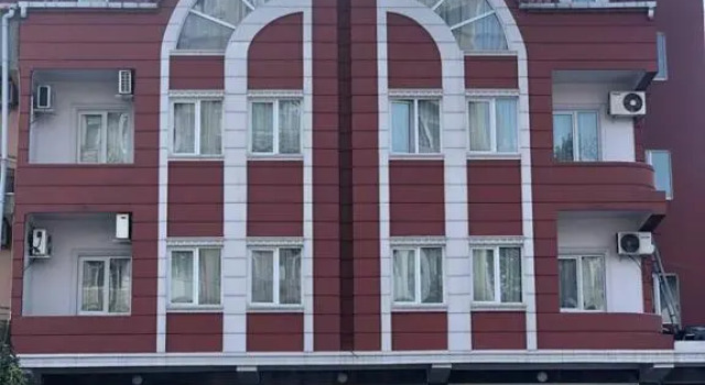 Hotel Ankara, Boek Hotel Batoemi 