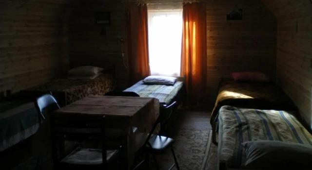 Кровать в общем номере Kalamehe Farmstay