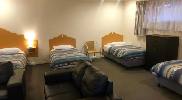 Семейный номер Standard Sheffield Motor Inn