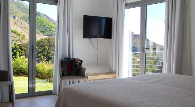 Waterfront Villa Las Golondrinas
