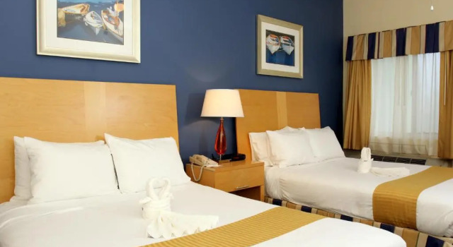 Четырёхместный номер Standard с видом на город Chart House Suites on Clearwater Bay