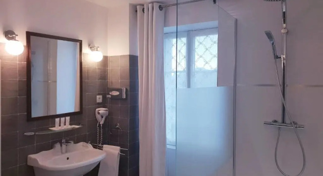 Двухместный номер Superior Hôtel Traiteur Les Ormes, The Originals Relais