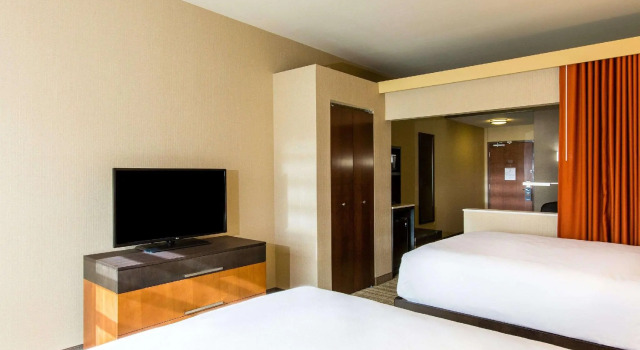 Четырёхместный люкс Cambria Hotel Plano - Frisco
