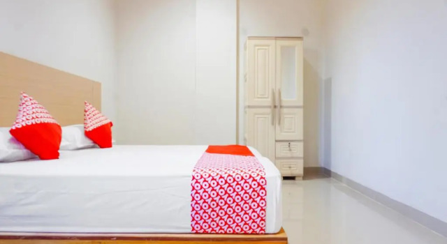 Номер Deluxe OYO 91648 Losari Homestay
