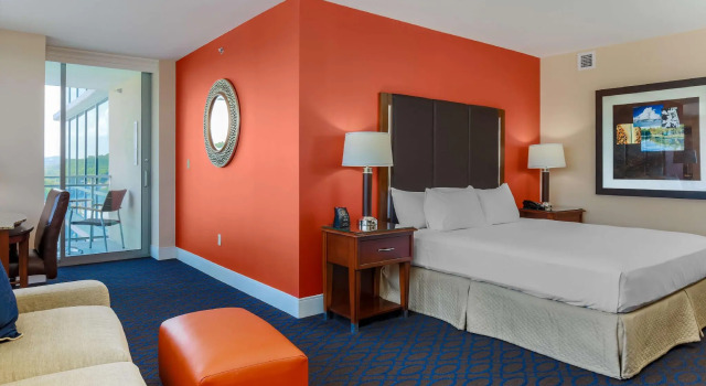 Двухместный номер Standard с балконом Hilton Branson Convention Center