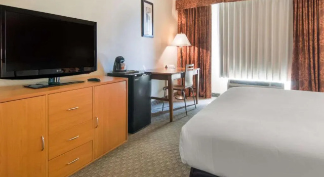 Номер Standard Capital O Duncanville Tx