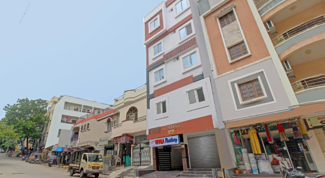 SPOT ON 82532 Hotel Vivin, Varaa Hotelli Hyderabad 