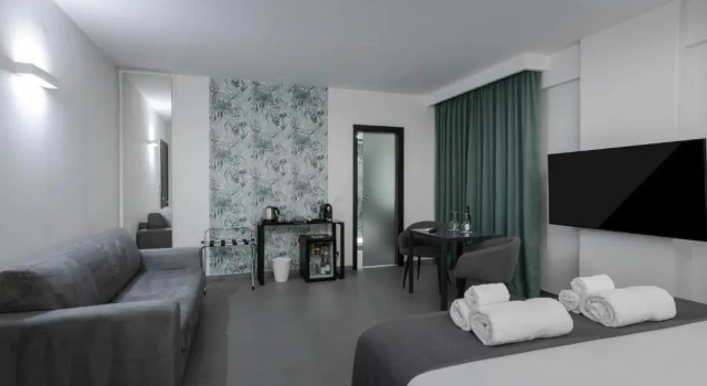 Люкс с балконом Suite Palermo Apartment
