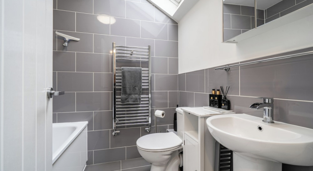Seaside Cottage Escape in Paignton - Sleeps 4, Varaa Lomakoti Mökit kohteessa Merseyside, Mökki