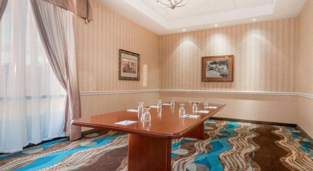 Wyndham Garden Wichita Downtown, Boek Hotel Hotels in Wichita met ontbijt, Ontbijt