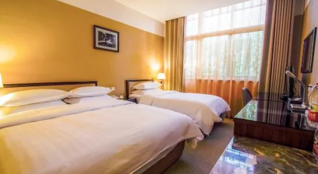 Семейный номер Standard Dong Fang Hotel