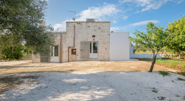 Country House among the olive trees, Buchen Sie Hotel Ostuni Itria-Tal