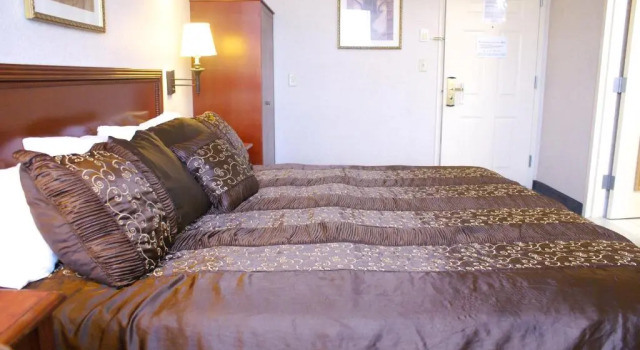 Номер Standard Raritan Hotel