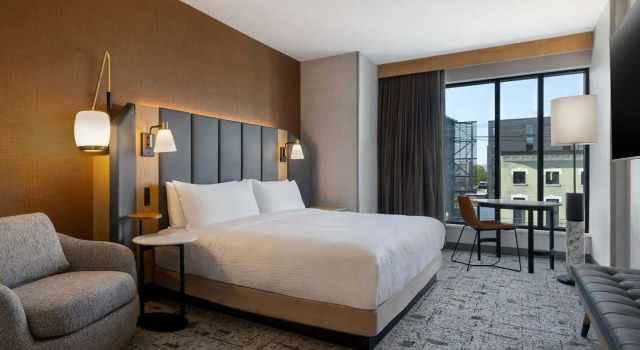 Двухместный номер Standard Tempo By Hilton Louisville Downtown Nulu