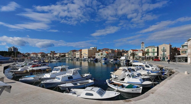 Stunning Home in Vodice With Wifi and 2 Bedrooms, Забронировать Отель Отели Водице 3 звезды, рядом с Пристань для яхт ACI Водице, 3*