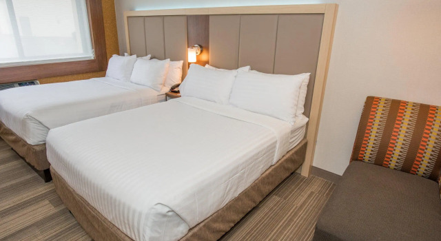 Четырёхместный номер Standard Best Western Roslyn-Long Island Hotel