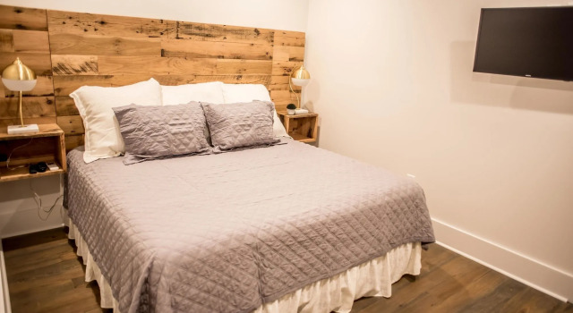 493 King Luxury Suites