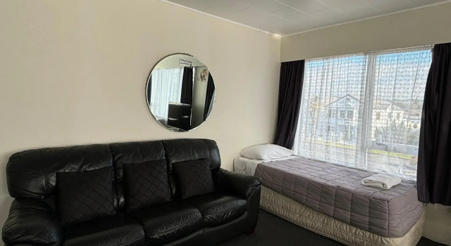 Kowhai Motel Rotorua, Забронировать Мотель Мотели Озера Роторуа, Мотель