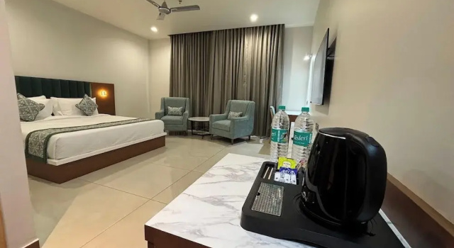 Номер Luxury Hotel The Crown Inn Jhunjhunu