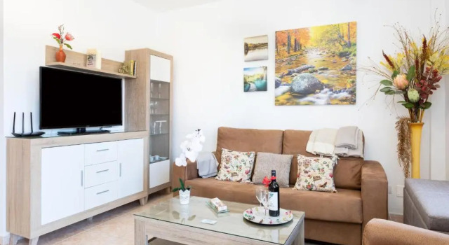 Vivienda Vacacional La Laguna Deluxe 8, Book Hotel Hotels in Tenerife with Parking, Parking