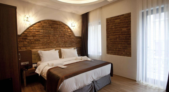 Pera Line Hotel