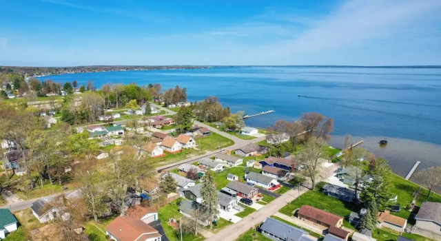Коттедж Houghton Lake Cottage - Central Location!